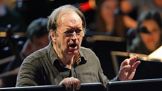 Harnoncourt, durante un ensayo en la Ópera de Zúrich