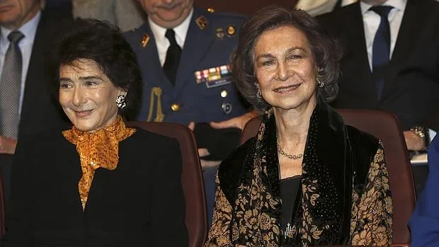 Paloma O'Shea y Doña Sofía, durante el homenaje sorpresa de la Escuela Superior de Música