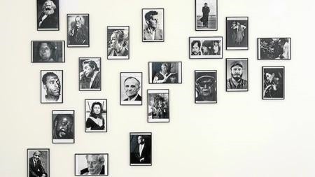 Jota Castro es otro de los artistas representados