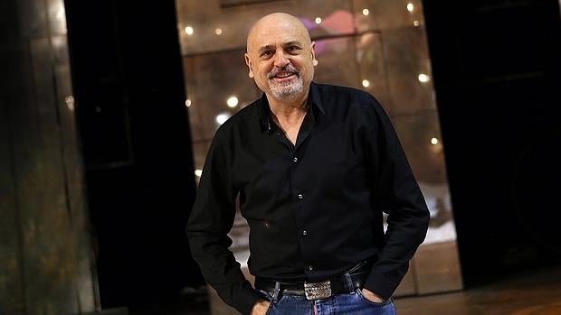 Juan Carlos Pérez de la Fuente, en el escenario del Teatro Español