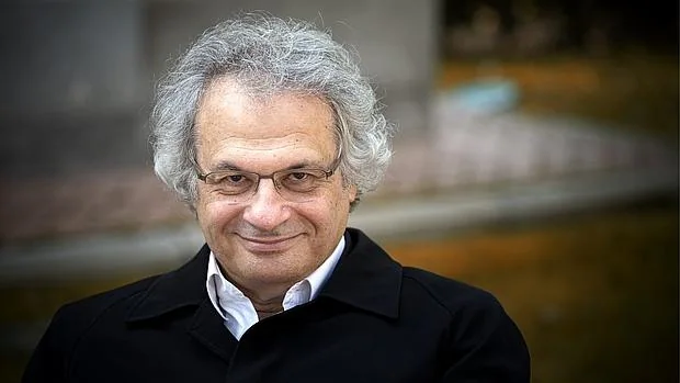 El escritor Amin Maalouf