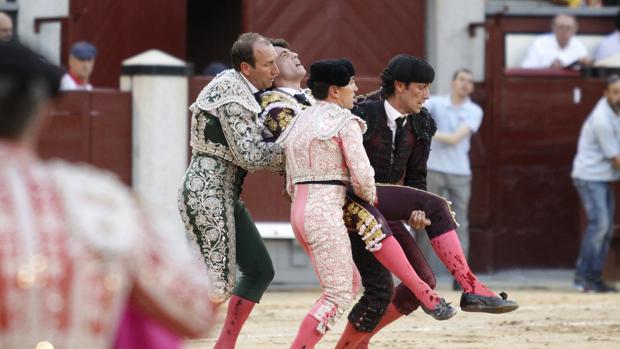 Rafael Serna, intervenido por segunda vez de la gravísima cornada de Madrid