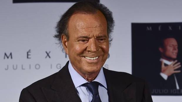 Julio Iglesias, durante la presentación de su disco «México»