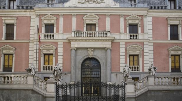 Fachada del Salón de Reinos