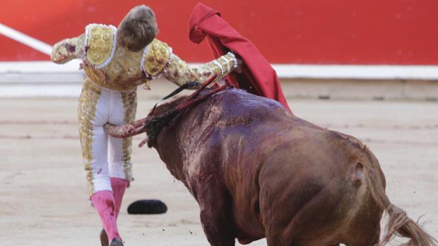 Javier Jiménez en el momento de recibir el alta