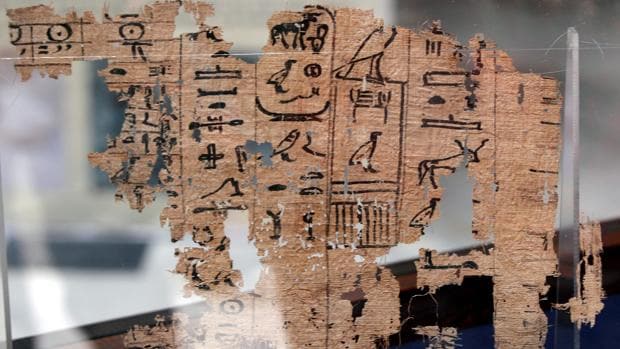 Papiros de la exposición «Los papiros de Jofu de Wadi al Yarf»