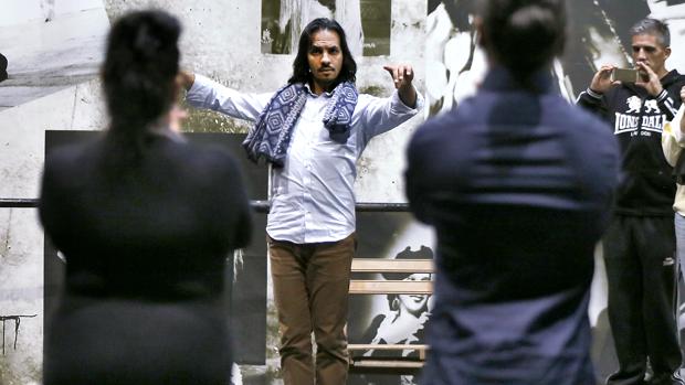 Farruquito arrasa con las bulerías del «flashmob» en la Bienal