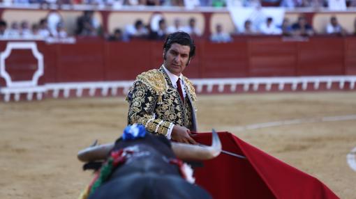 Morante, al inicio de la corrida