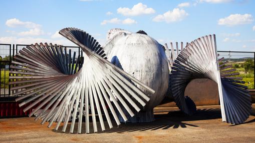 «La Diadema», de Manolo Valdés