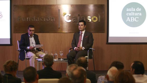 Francisco Robles y Jesús Ángel Rojo Pinilla, ayer en un momento de la presentación