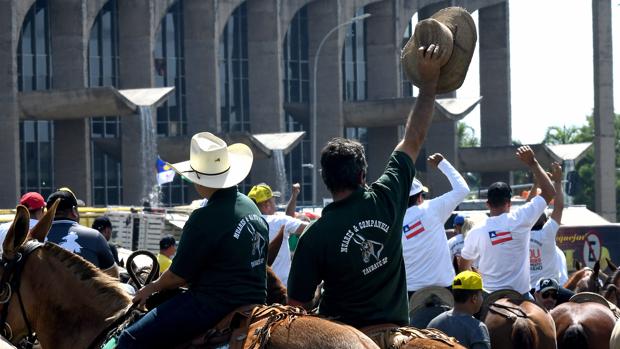 Concentración de los vaqueros en la Explanada de los Ministerios de Brasilia