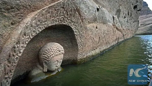 Estatua de Buda encontrada en un embalse en Chiina