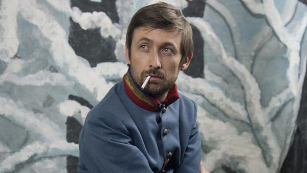 Neil Hannon en una imagen promocional