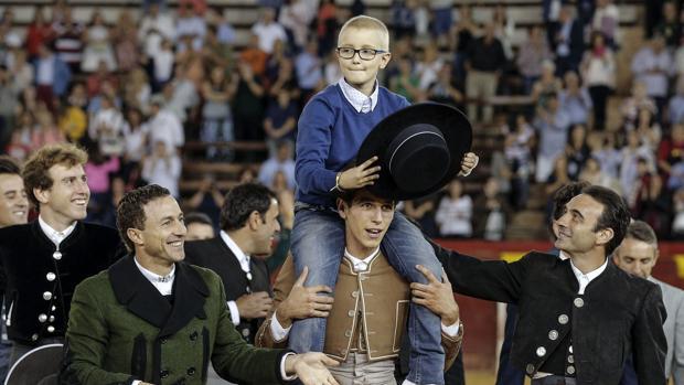 Adrián Hinojosa, el niño con cáncer que soñaba con ser torero