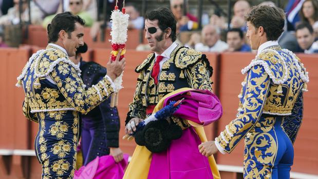 El Fandi, Padilla y Escribano en un tercio de banderillas