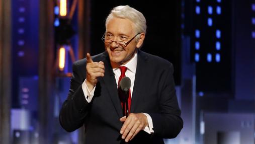 Kevin Spacey, caracterizado como el expresidente Bill Clinton