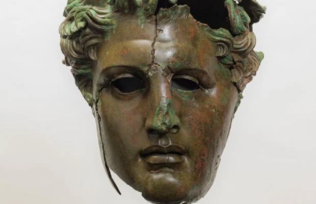 Cabeza monumental de bronce de Demetrio primero (307 a.C.)