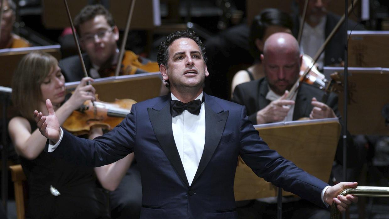 El tenor peruano Juan Diego Flórez, durante el concierto que ofreció anoche en el Teatro Real acompañado por la Orquestea Titular del Teatro Real, bajo la dirección de Christopher Franklin