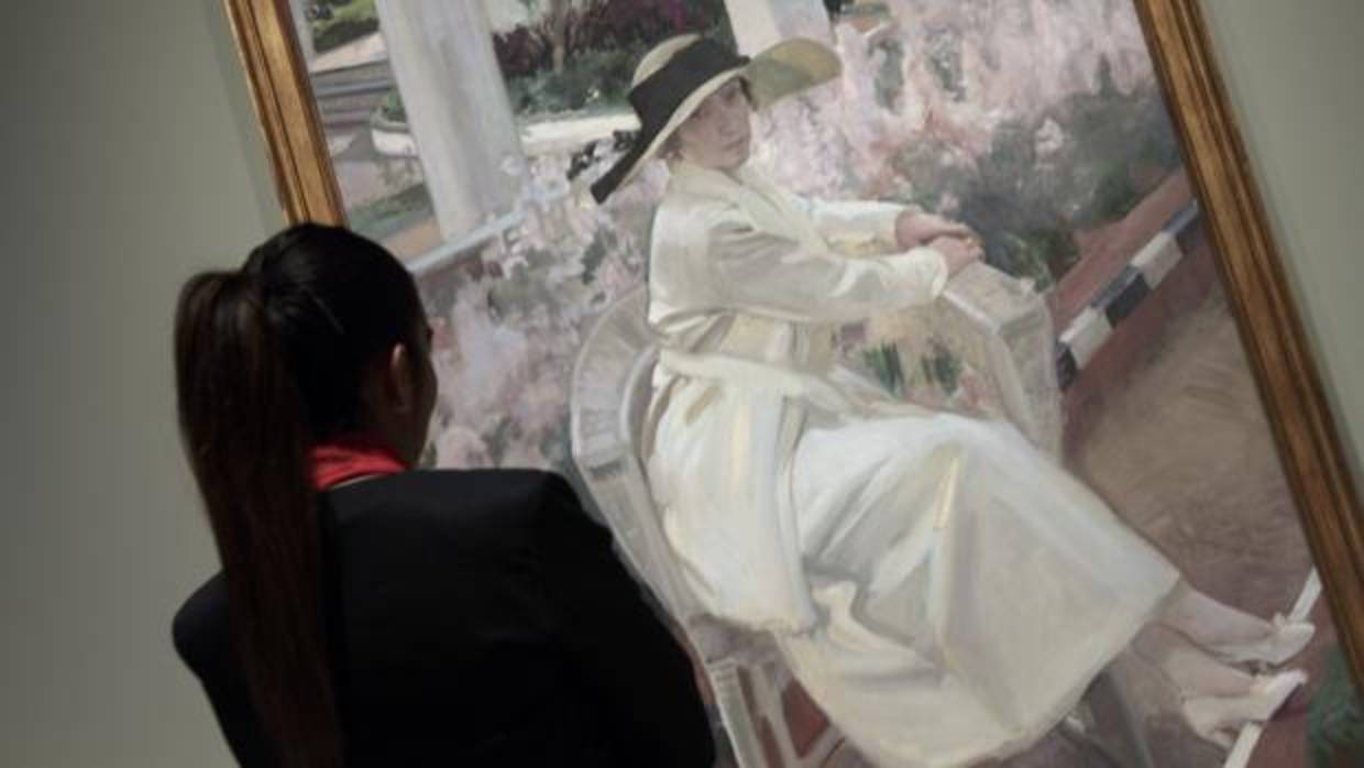 Sorolla pintó este retrato de Clotilde, su mujer, que puede verse en la exposición