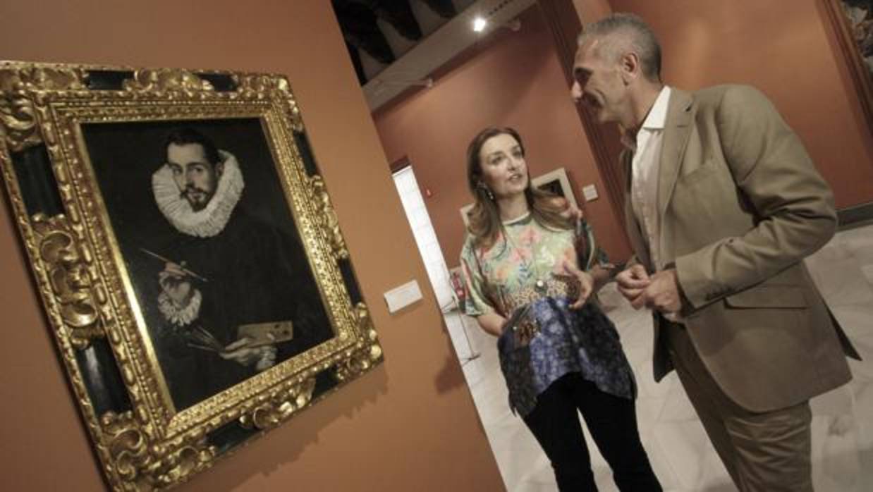 Miguel Ángel Vázquez junto a Valme Muñoz durante su visita al Museo de Bellas Artes