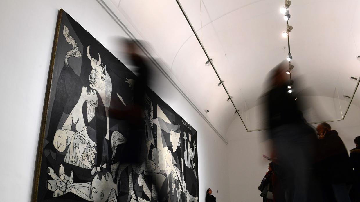 El «Guernica», expuesto en el Museo Reina Sofía