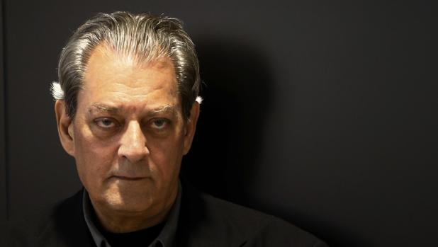 Paul Auster dice que le enferma ver cómo Trump alienta la división racial