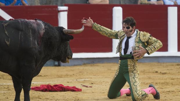 Ciclón Padilla, cuatro orejas y un rabo en Alcañiz