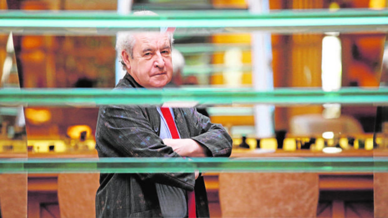 John Banville posa como Benjamin Black