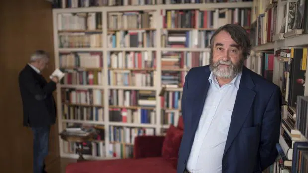Pedro García Cuartango: «No merecería la pena vivir si no pudiera seguir leyendo»