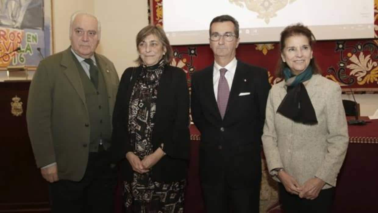 Juan Miguel González, María del Valle Gómez de Terreros, Marcelo Maestre e Isabel de León
