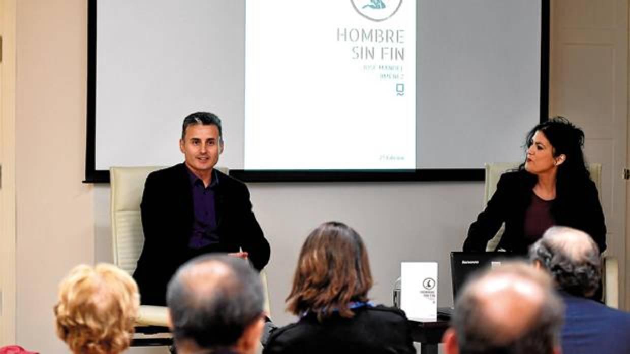 Juan Manuel Jiménez y Eva Díaz Pérez durante la inauguración de este jueves