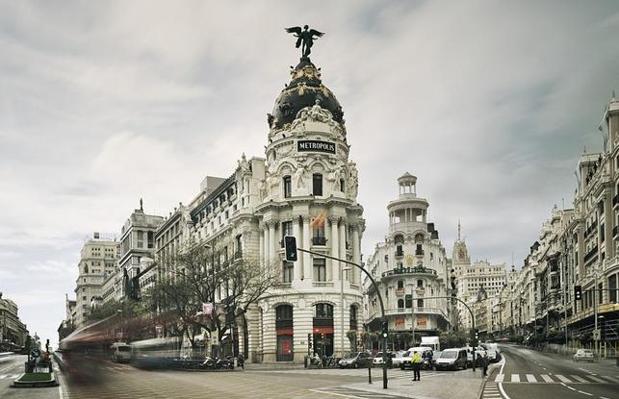 «Escrito en el cielo», un mosaico literario de Madrid desde 1977