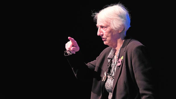 Onora O’Neill: «Me pregunto si de aquí a veinte años tendremos democracia»