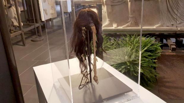 Ecuador recupera una «tzantza» que llevaba casi un siglo en los Museos Vaticanos