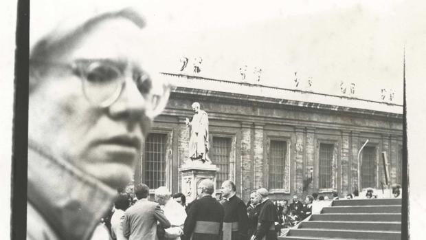 ¿Qué hace Andy Warhol en el Vaticano?