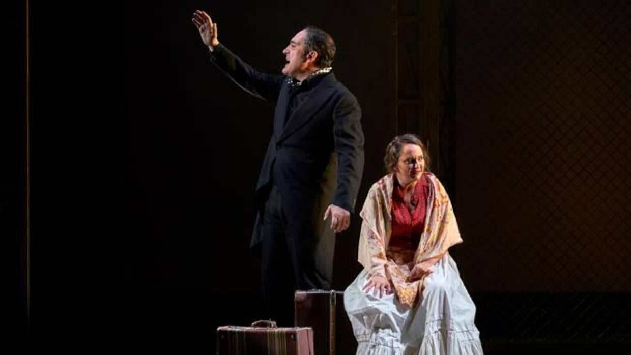 Alfonso Lara y Pepa Rus, en una escena de la obra