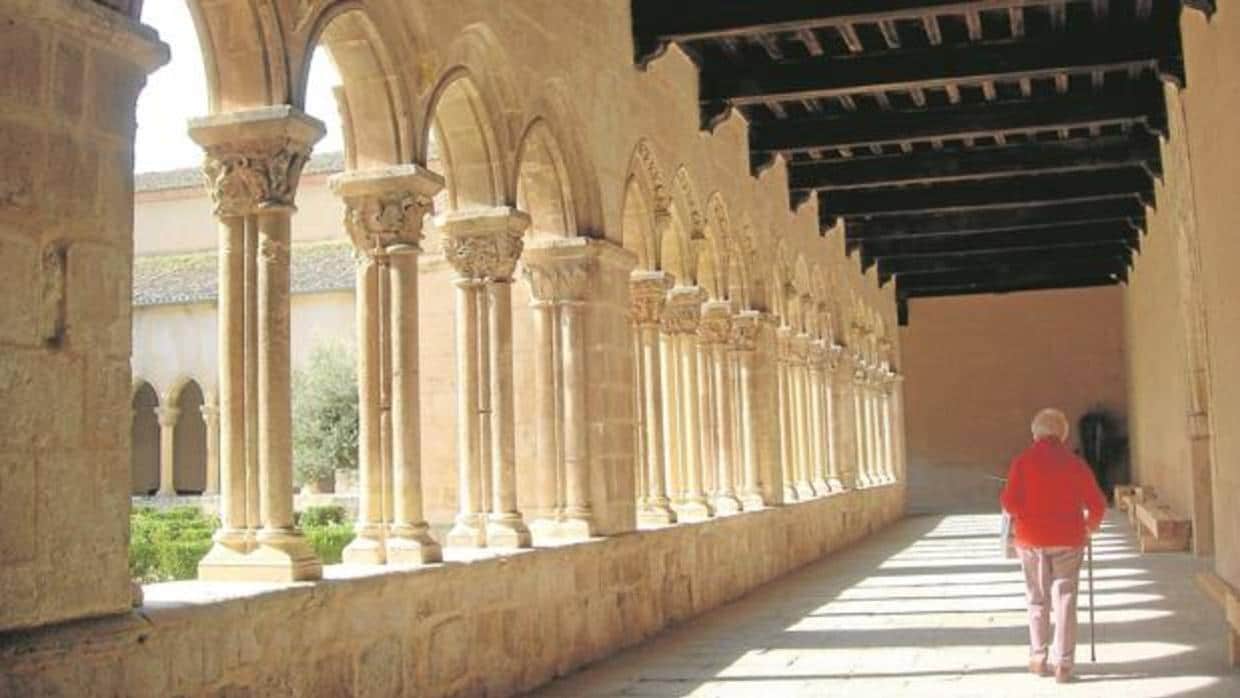 El bello claustro de Santa María la Real de Nieva