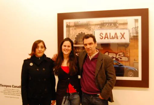Con María Cañas (a la izquierda) en «Tiempos canallas», en la galería Mecánica