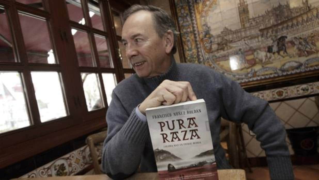 Francisco Núñez Roldán vuelve a ambientar su nueva novela en la IIGurra Mundial