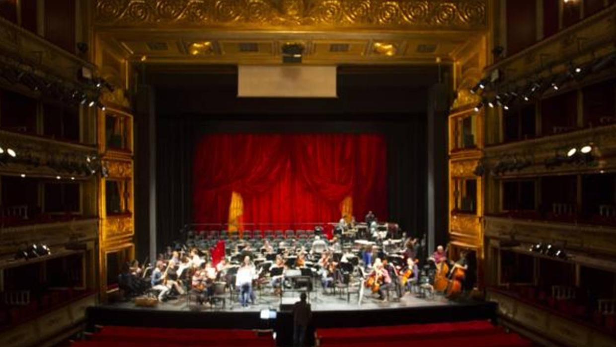 Un ensayo de la orqueesta en el Teatro de la Zarzuela