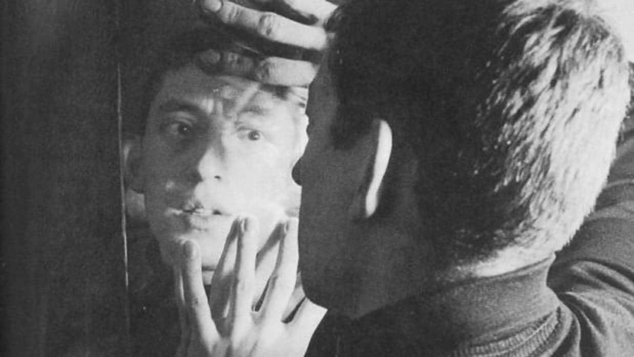 Serge Gainsbourg, frente al espejo