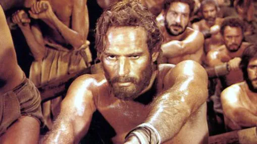 Charlton Heston –de nuevo– interpreta a Judá Ben-Hur