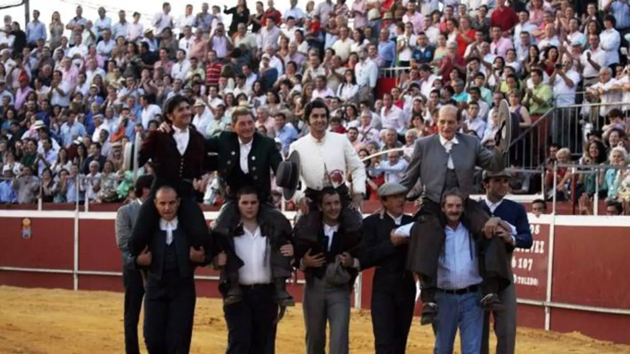 El mundo del toro, la cultura y la política llora la muerte de Ángel Peralta