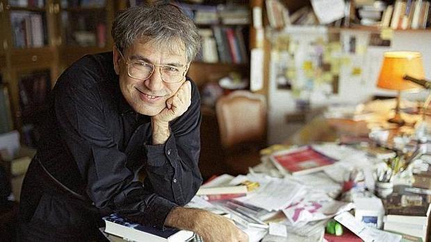 «La mujer del pelo rojo», Orhan Pamuk, en busca del padre