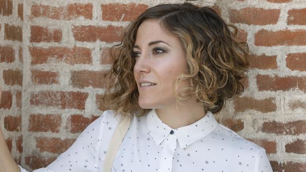 Elena Lavellés: «Es muy complicado separar arte y vida. Lo es incluso en unas cañas con colegas»
