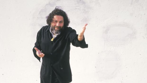 Diego Carrasco: «Peor que yo no hay quien cante, pero es mi profesión»