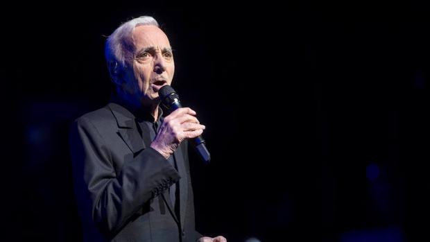 Charles Aznavour cancela su gira por motivos de salud