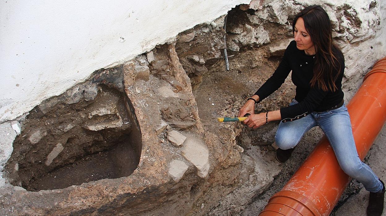 Testos de dos piletas de la época romana encontradas cerca de los muros