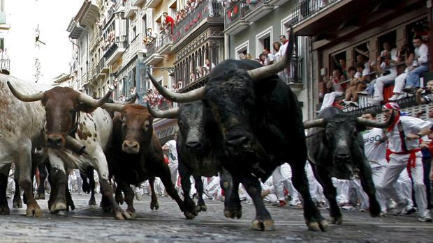 Los ganaderos responden al alcalde de Pamplona: «No vamos a consentir los encierros sin corridas de toros»