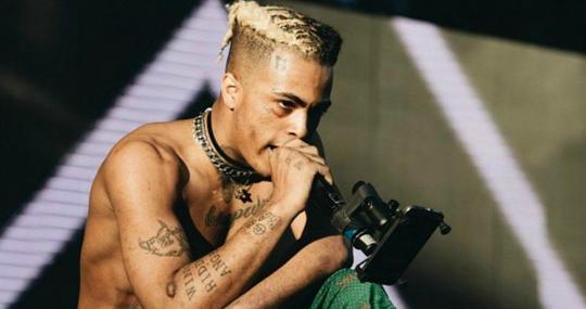 XXXTentacion durante un concierto